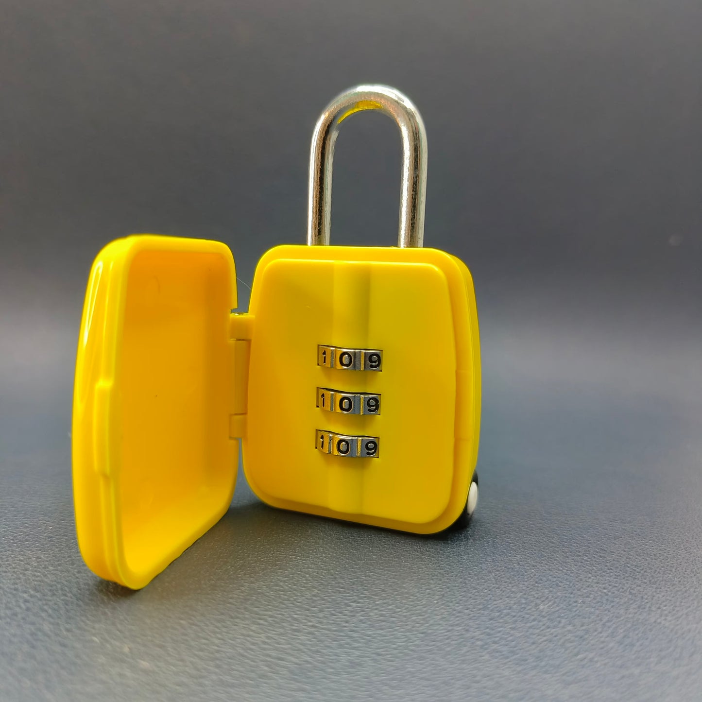 Toddler Suitcase Lock